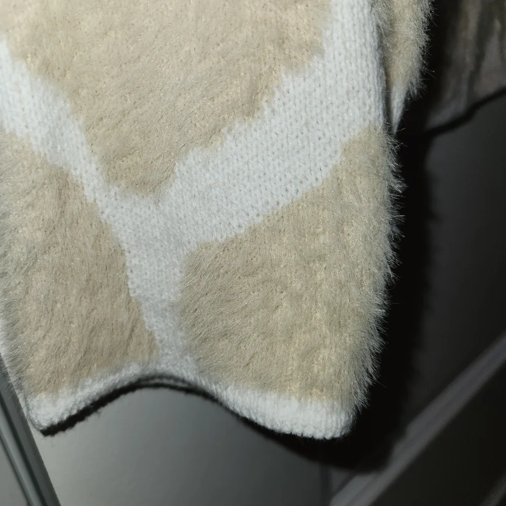 Caslon Tan & Cream Giraffe Print Sweater Size M Super Soft Mock Neck Long Sleeve